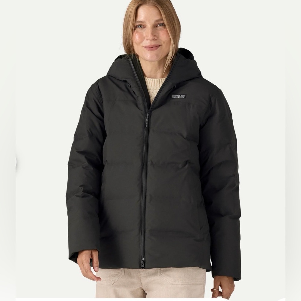 Patagonia Women's Black Hooded Puffer Jacket
